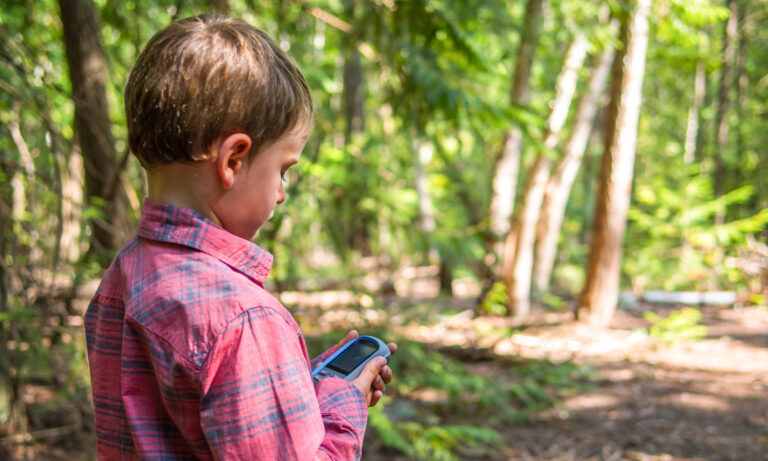 The Ultimate Guide to the Best GPS Trackers for Kids in 2025