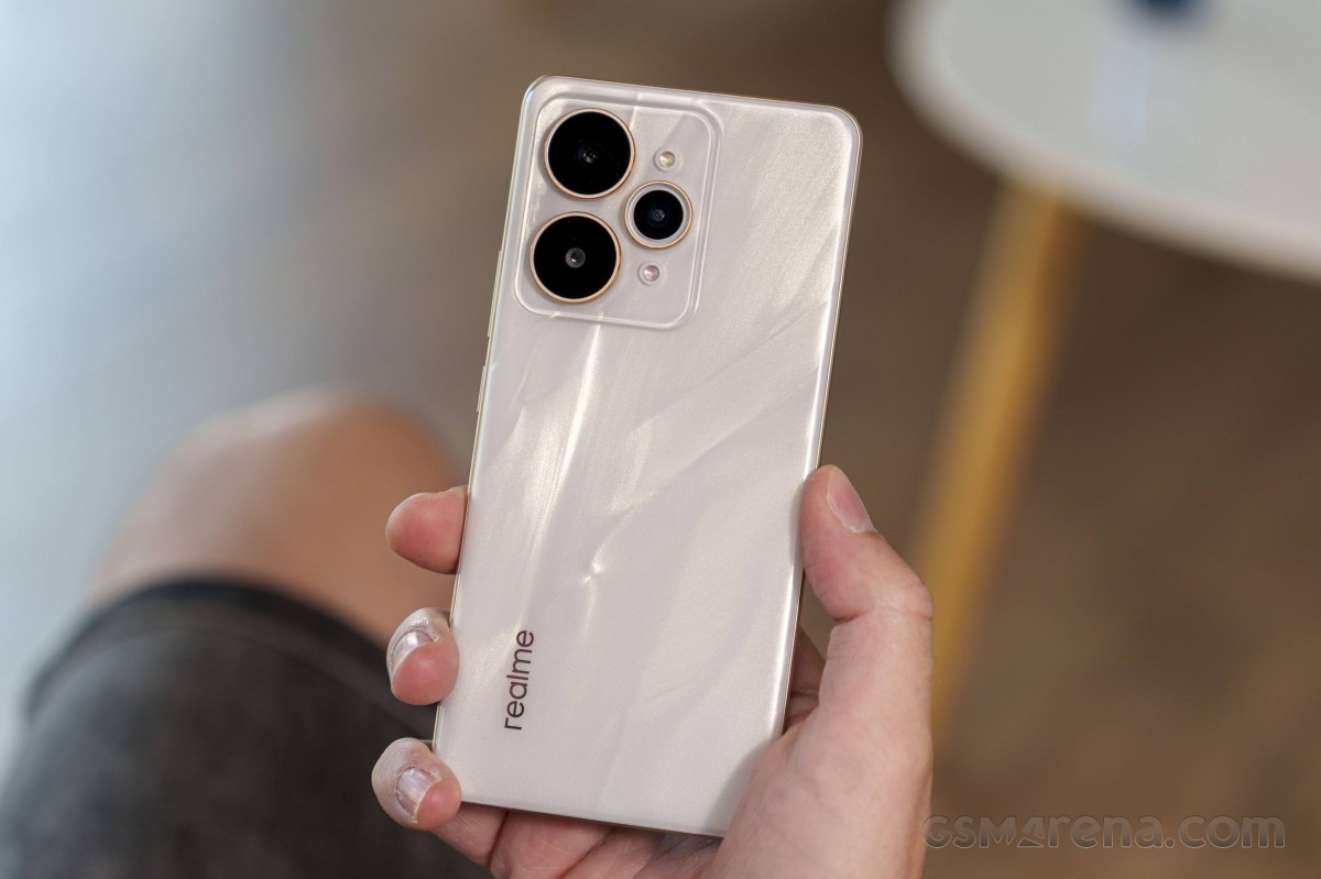 Realme 15 Pro Review: Innovations, Performance, and Design in 2026
