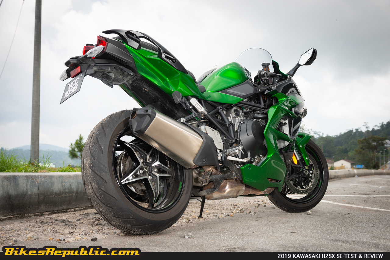 The Kawasaki Ninja H2 SX: A Premium All-Rounder Motorcycle Experience